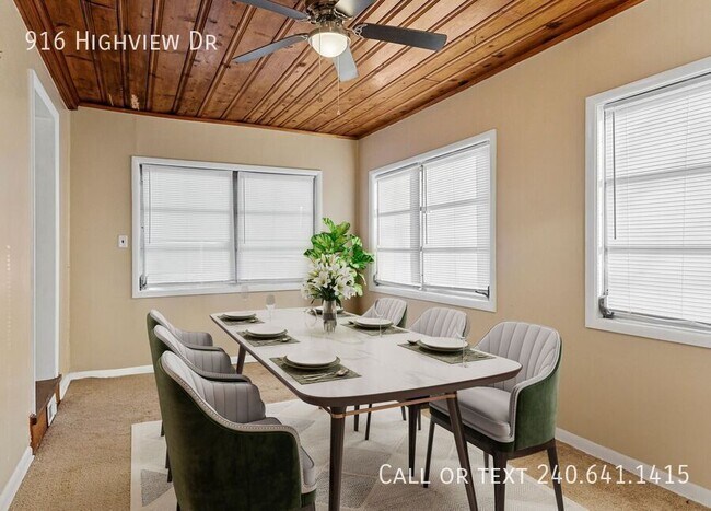 Photo - 916 Highview Dr