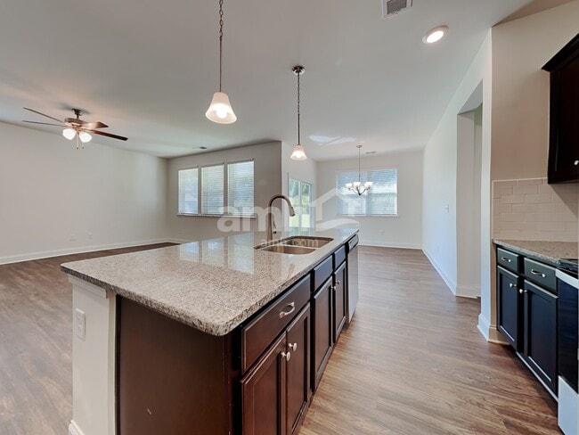 Photo - 5060 Hudson Vly Dr