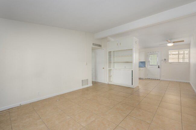 Photo - 1809 E Colter St Unidad 1809