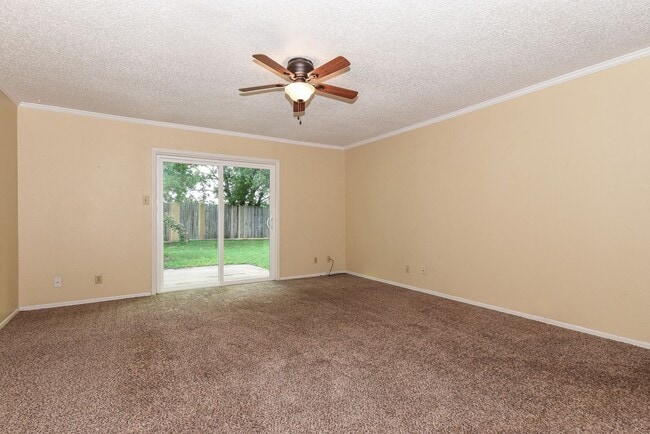 Photo - 3910 Peperport Dr Unit 3910