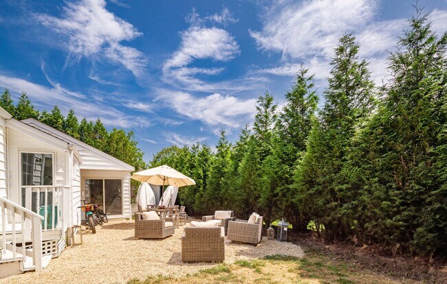 Photo - 15 Indian Hill Rd