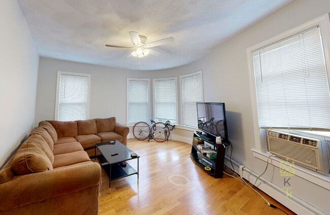 Photo - 30 Portsmouth St Unit 3r