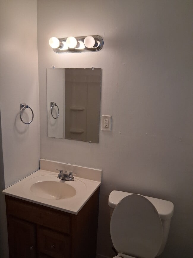 Photo - 917 N Lombard St