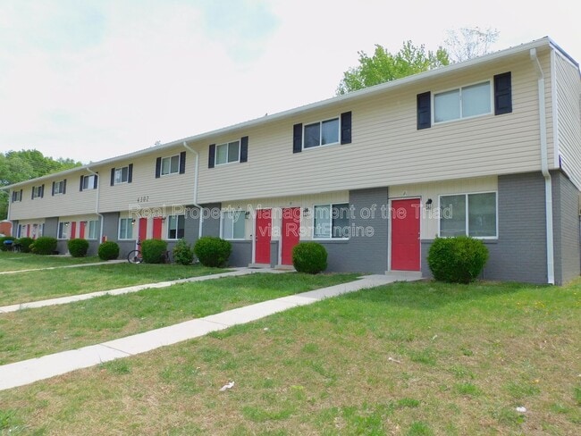 Building Photo - 4302 Parker St Unit E