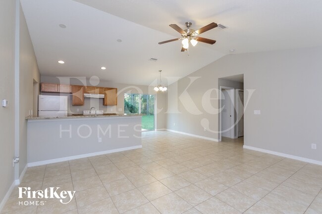 Photo - 5569 Landry Ave