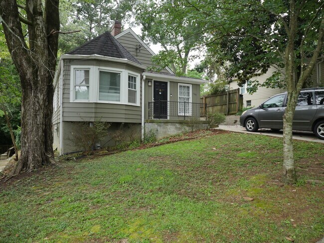 Exterior building - 1065 Atlantic Dr NW Unit A1