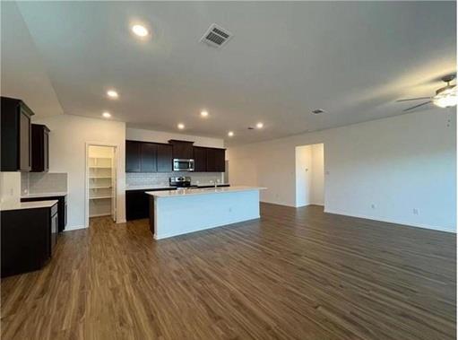 Photo - 110 Mountain Maple St