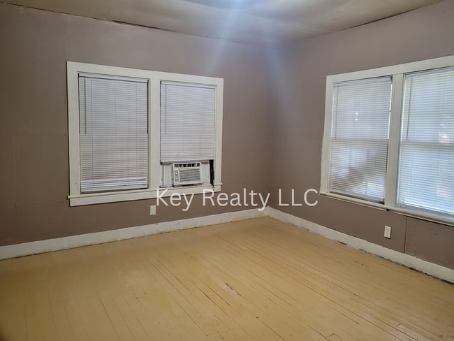 Photo - 103 Gordon St