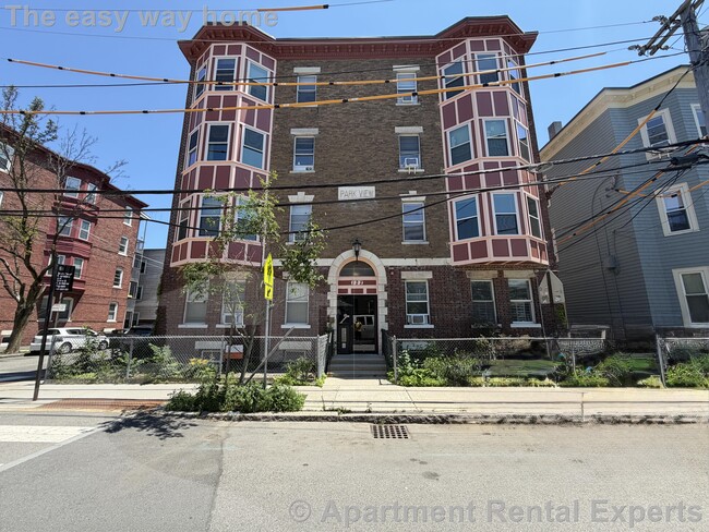 Building Photo - 122 Berkshire St