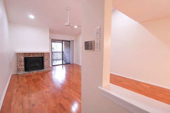 Photo - 13018 Heimer Rd