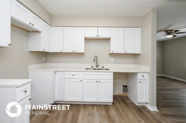 Photo - 7113 N 50th St