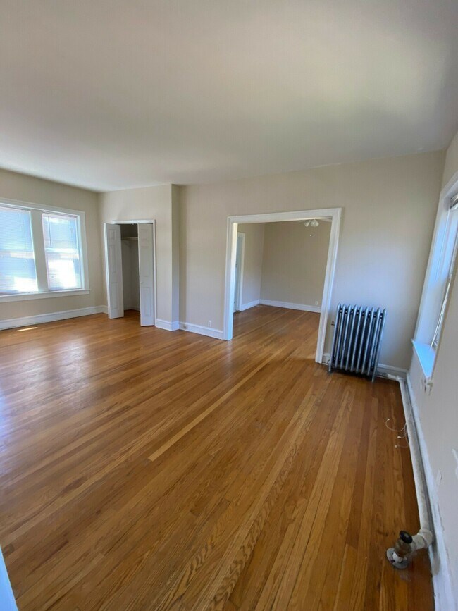 Photo - 834 Reba Pl Unit 1S