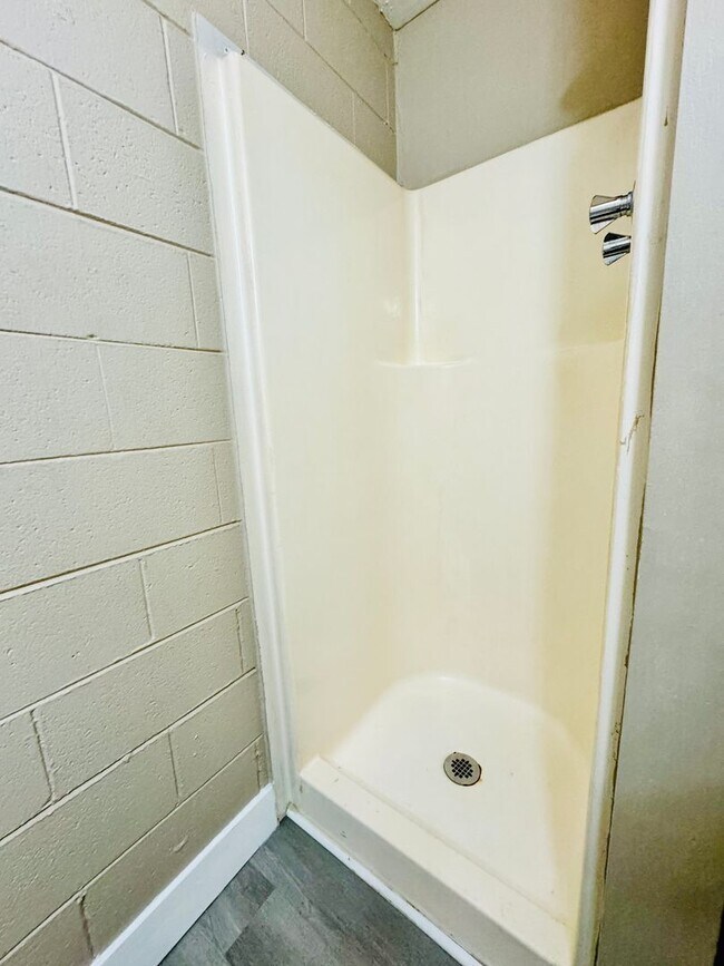 401 N Maple St Unit 11