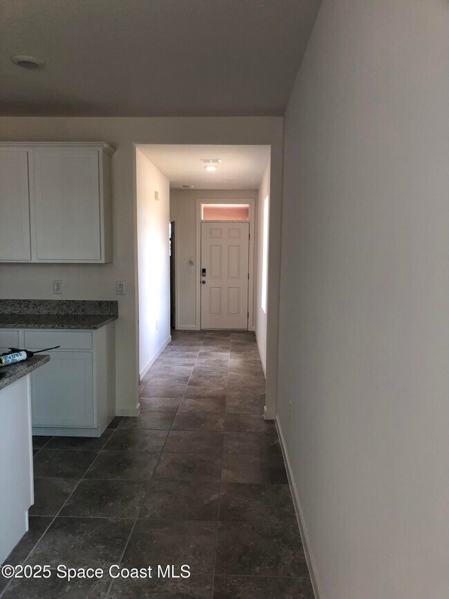 Photo - 857 Old Country SE Rd