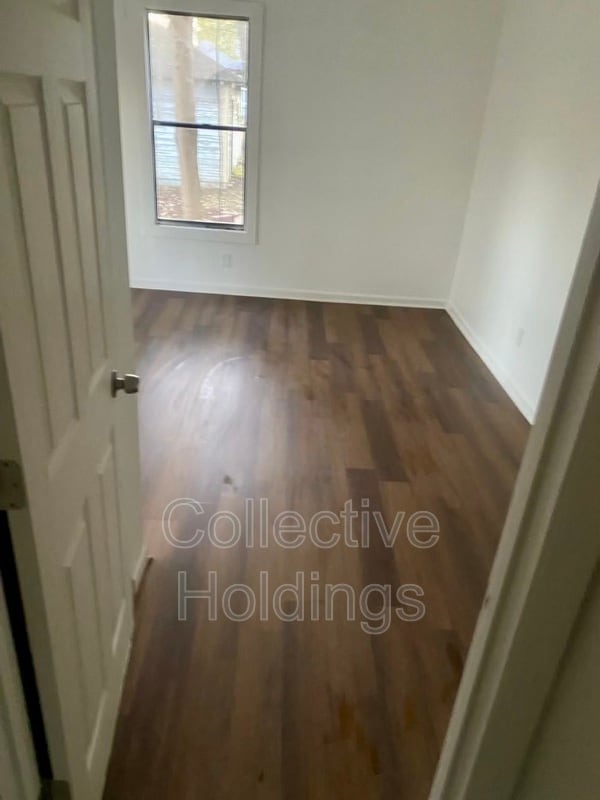 Photo - 4836 Terrace S