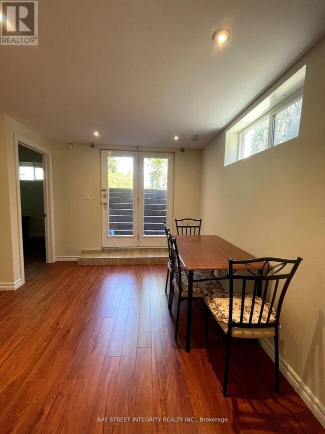 Photo - 320 Drewry Ave