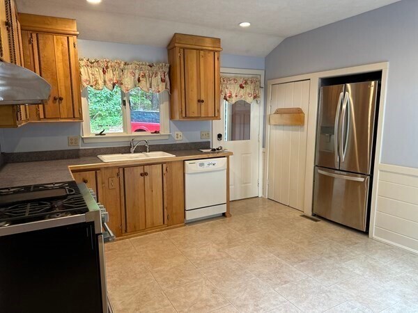 Photo - 241 South St