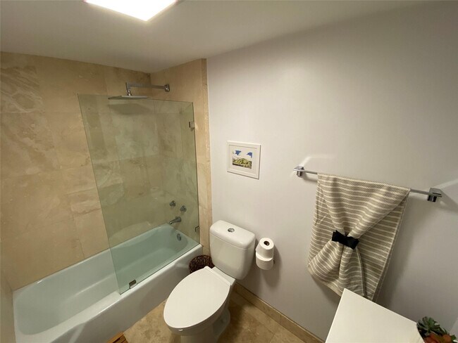 Photo - 3000 E Sunrise Blvd Unidad 3C