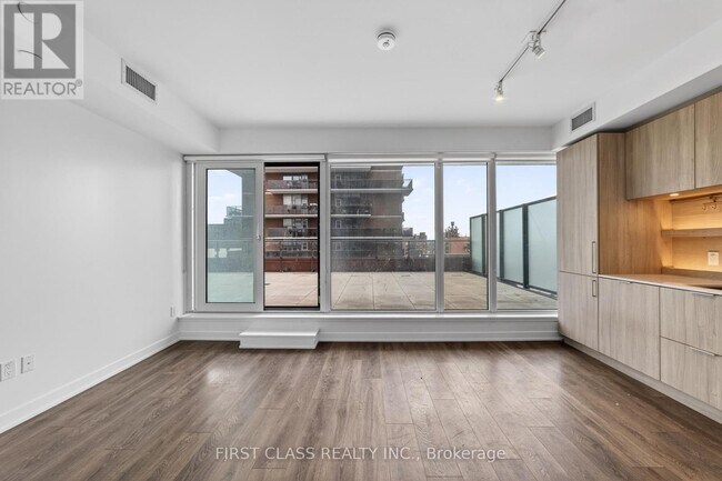 Photo - 28 Ann St Unité 909