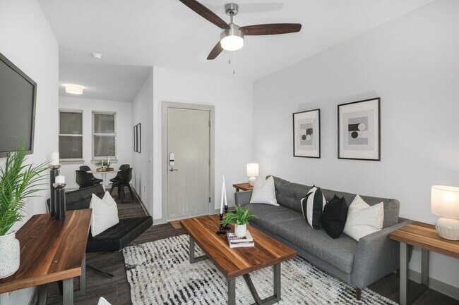 Photo - 4323 Spruce Street