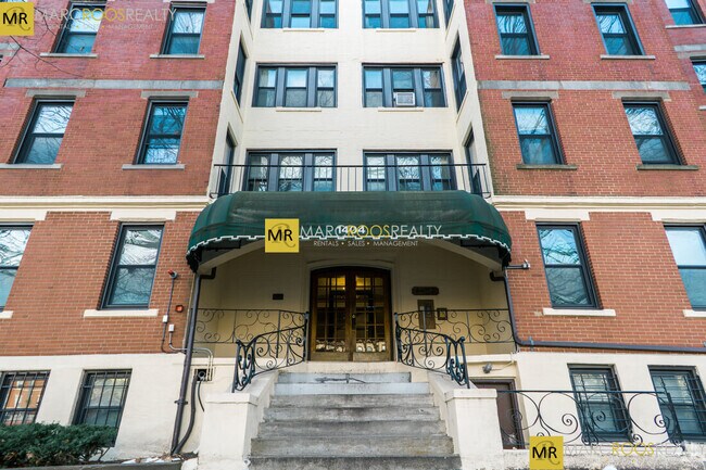 Building Photo - 1404 Commonwealth Ave Rental