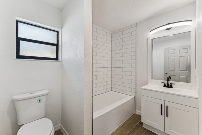 Photo - 431 Sheldon St