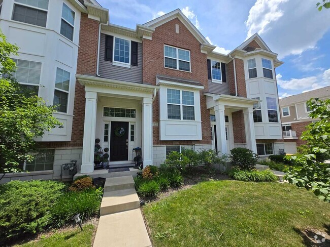Building Photo - 522 Fairway Dr Rental