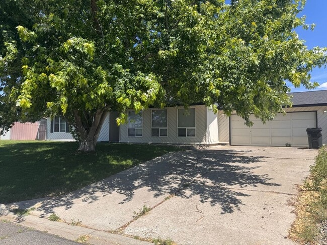 Photo - Terrace Heights 3br 2ba with double garage