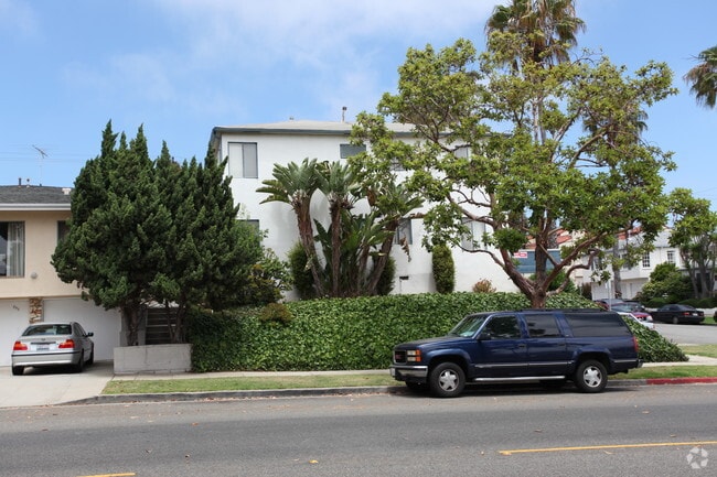 Building Photo - 1603 Idaho Ave.