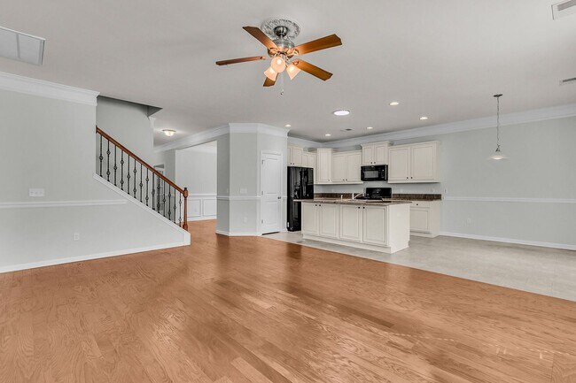 Photo - 5 Bedroom 3 Bath Home Located in Sophia La...