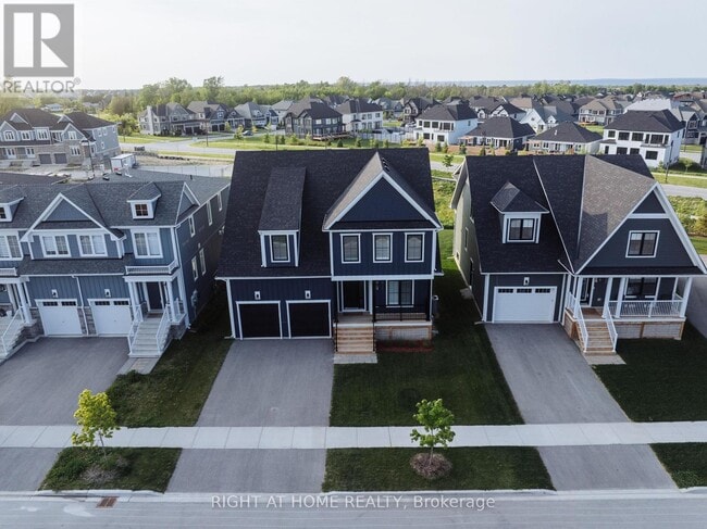 Photo - 114 Black Willow Cres