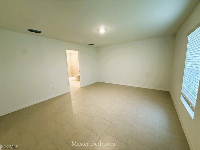 Photo - 335 Parish Dr