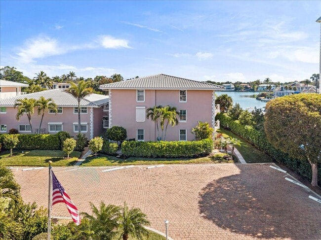 Photo - 1910 Gulf Shore Blvd N