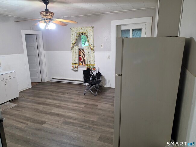 Photo - 449 Wilson St