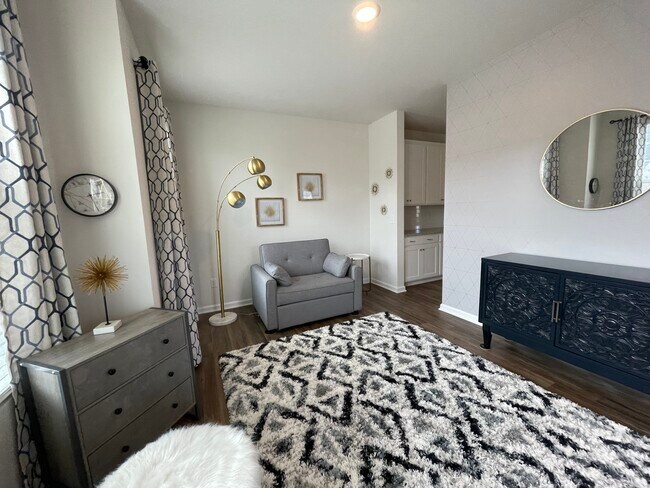 Photo - 8 Leander Dr