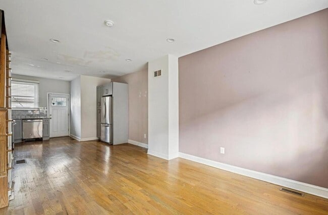 Photo - 3152 Agate St