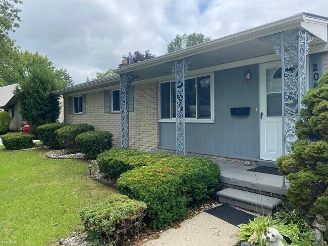 Photo - 208 Wallace Dr