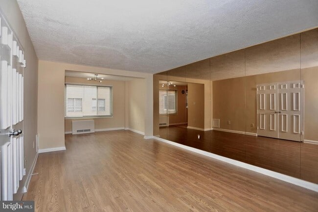 Photo - 1727 Massachusetts Ave NW Unidad 810