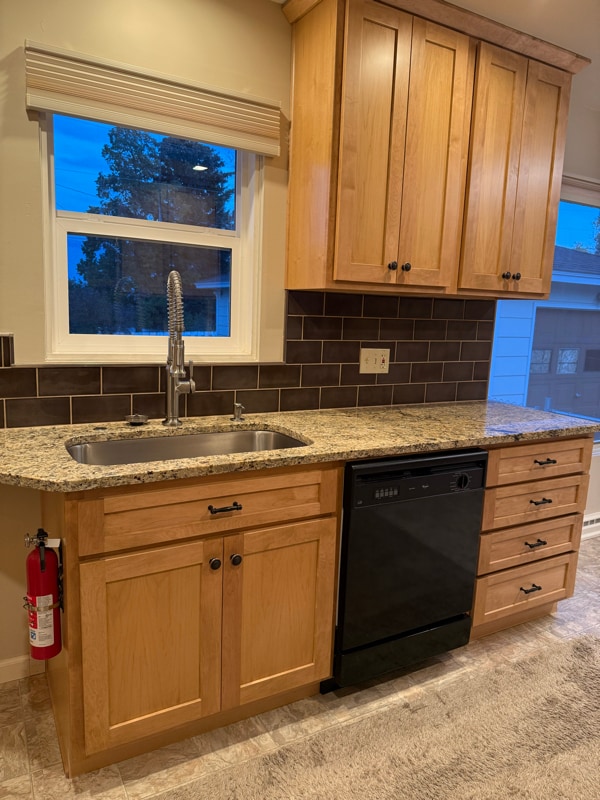 Photo - 301 Geddis St