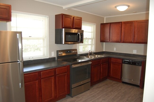 Photo - 233 Melrose Ct