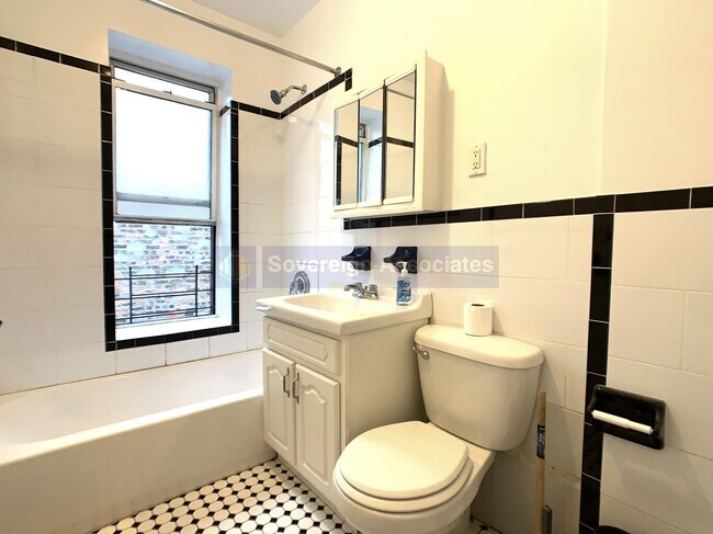 Photo - 600 West 196th Street Unit 5E