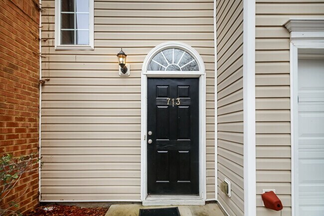 Photo - 713 Celeste Ln