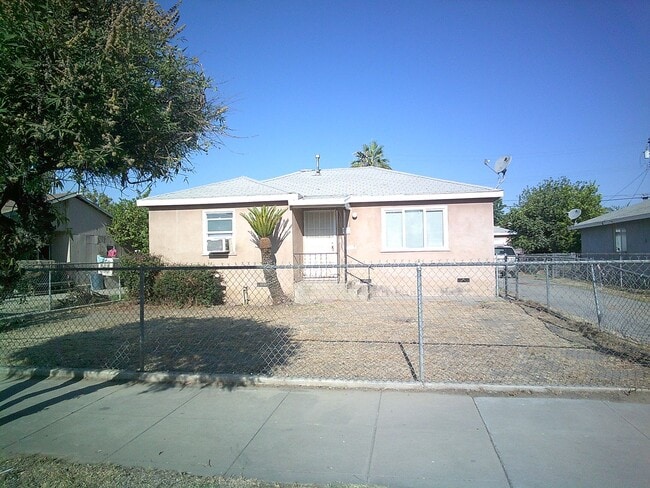 Building Photo - 607 M St Unit 1 Rental