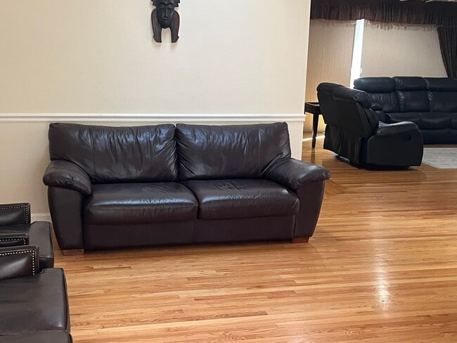 Photo - FURNISHED SHORT TERM 6-9 MONTHS TERMS AVAI...
