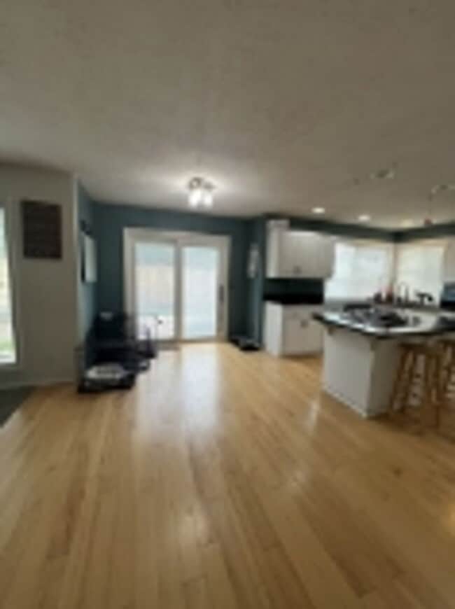 Photo - Luxurious 4-Bedroom Home in Keizer – Spacious, Elegant & Perfect for Entertaining