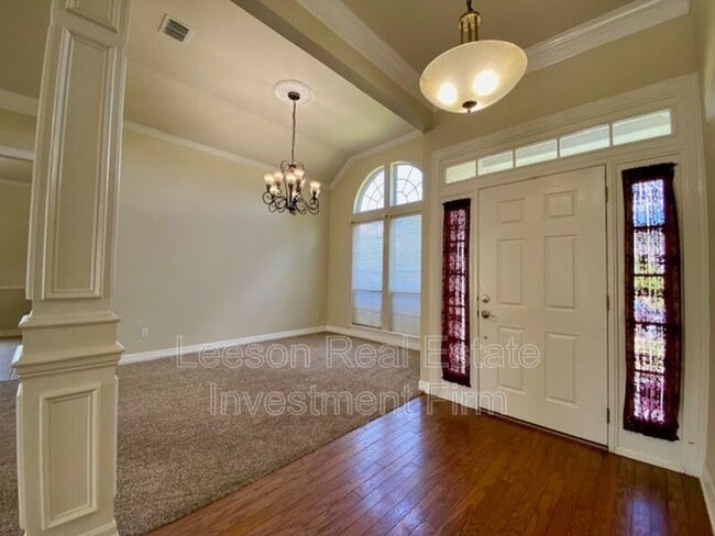 Photo - 2015 Regent Cir