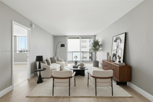 Building Photo - 1345 Lincoln Rd Unit 1006