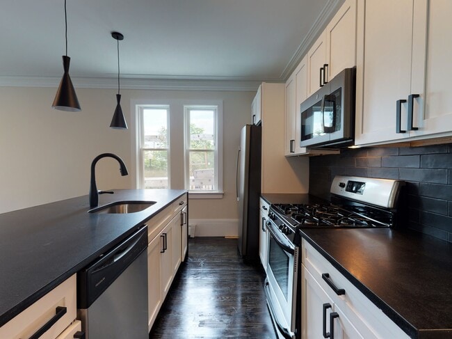 Photo - 839 Parker St Unit 1