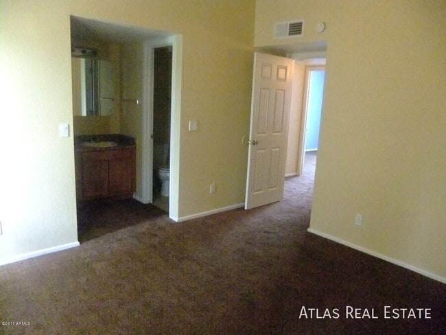 Photo - 4828 W Orangewood Ave