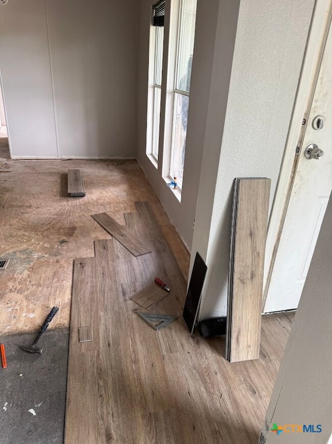 Photo - 230 Saddle Dr